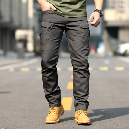 TacticalGuard™ - Pantalones impermeables tácticos
