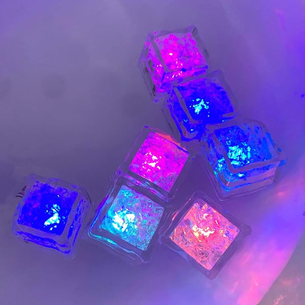BabyIceLED™ - Juguete para el baño en forma de cubitos de hielo LED